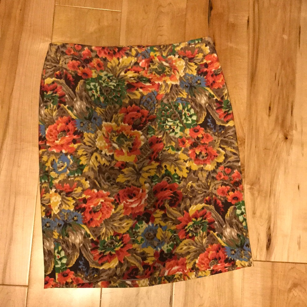 Floral pencil skirt